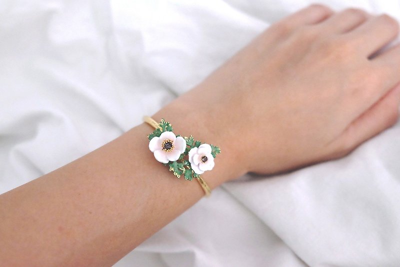Anemone Bangle White , Flower Ring , Anemone flower. - 手鍊/手鐲 - 其他金屬 白色