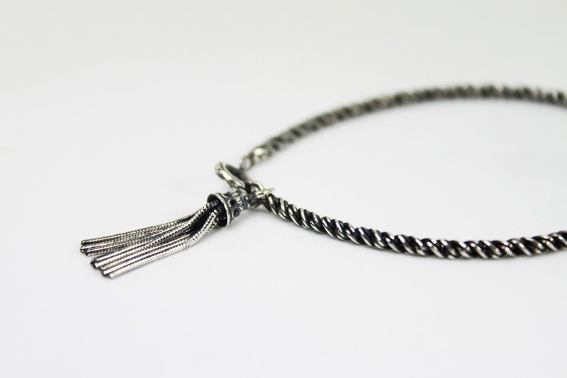 【純銀系列】 個性流蘇麻花粗款手鍊寬2mm - 手鍊/手環 - 純銀 黑色