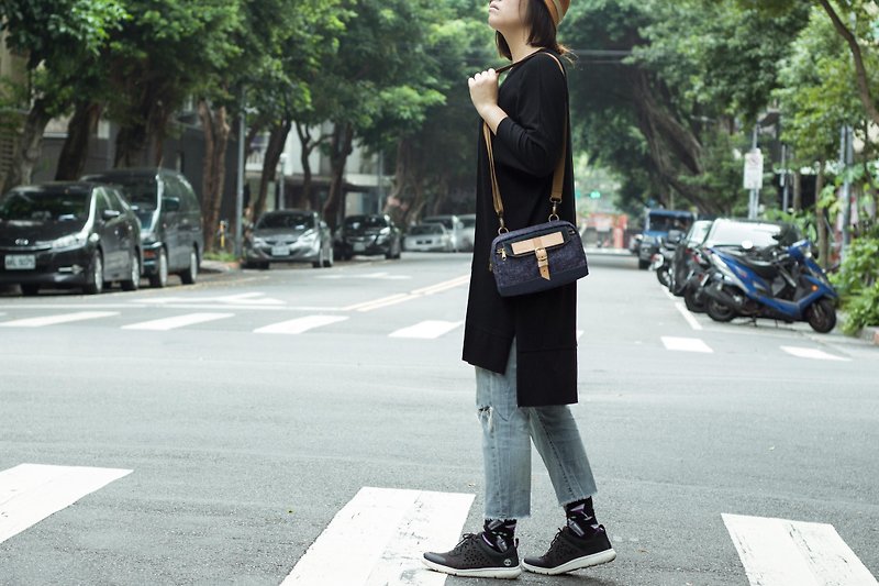【Variety Portable Walking Bag】DYDASH x Portable Bag/ Walking Bag/ Made In Taiwan - กระเป๋าแมสเซนเจอร์ - หนังแท้ 