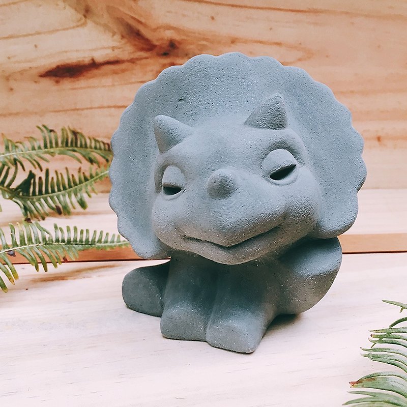 Baby loves sleepy Triceratops iron gray cement diffused fragrant stones to exchange gifts - ของวางตกแต่ง - ปูน สีเทา
