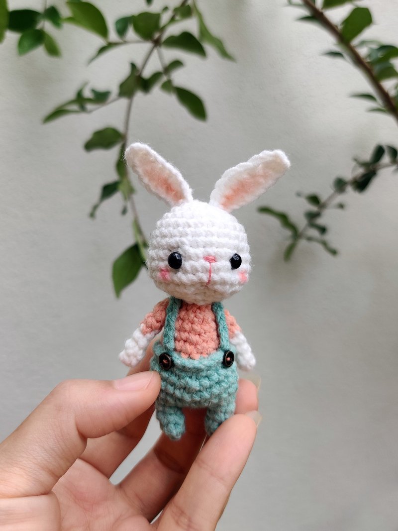 Tiny Bunny Doll | Mini Crochet Rabbit Figure | Handmade Knitted Animal Amigurumi - ตุ๊กตา - ผ้าฝ้าย/ผ้าลินิน 