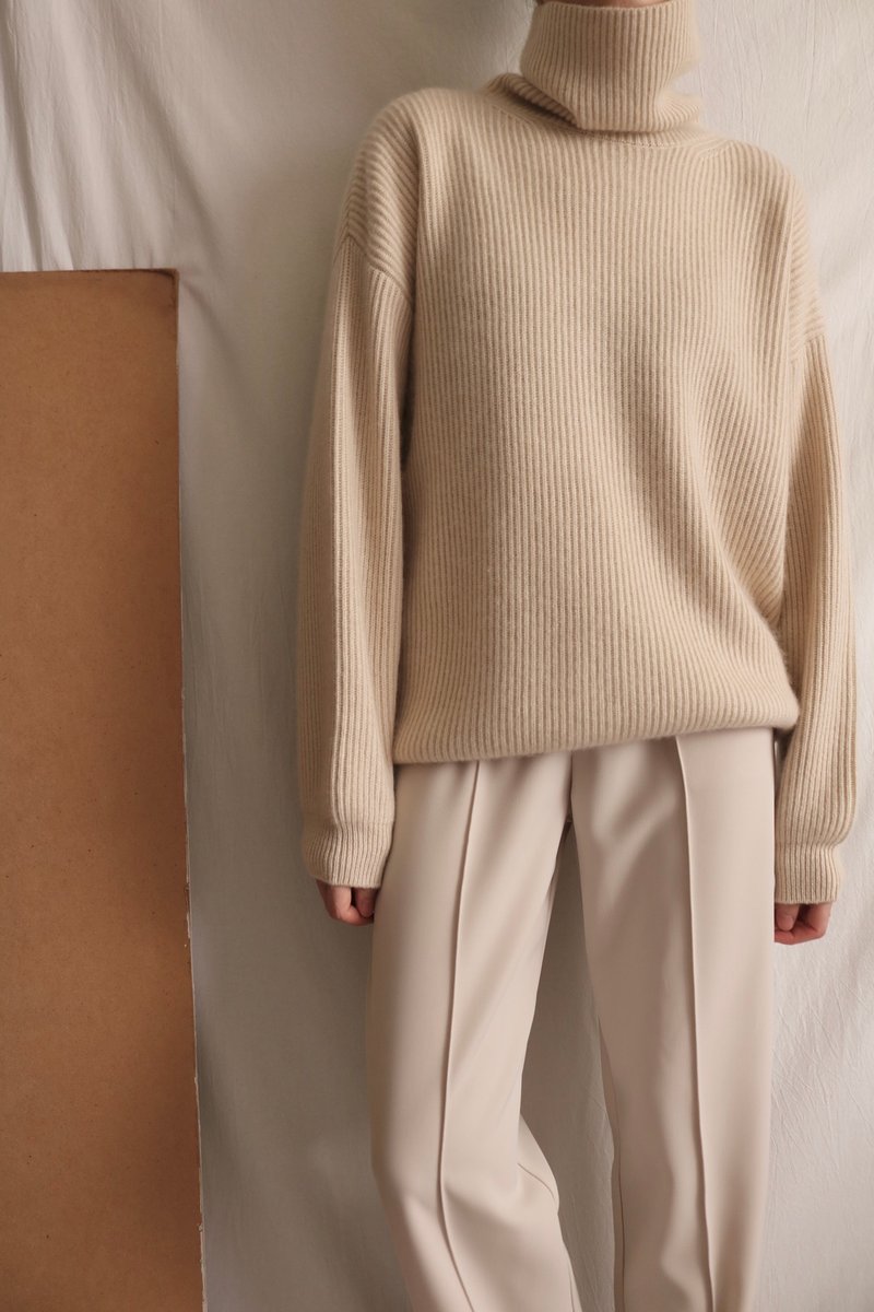 [Sample Clearance] Pullover off-shoulder ribbed cashmere wool sweater beige XS/S in stock - สเวตเตอร์ผู้หญิง - ขนแกะ 