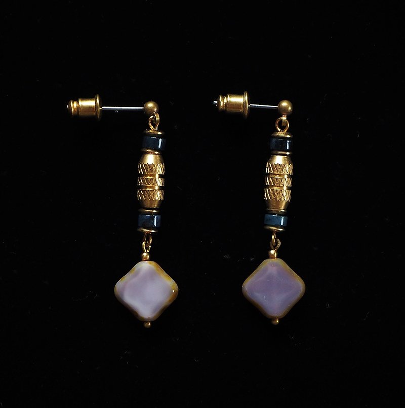 Engraved Classical Rhombus Glass Bead Earrings Purple - Earrings & Clip-ons - Other Metals Purple