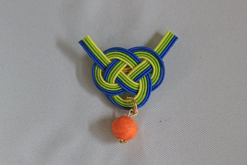 Washi Orange Ball & Blue and Green Mizuhiki Awaji Knot  brooch - เข็มกลัด - กระดาษ สีน้ำเงิน