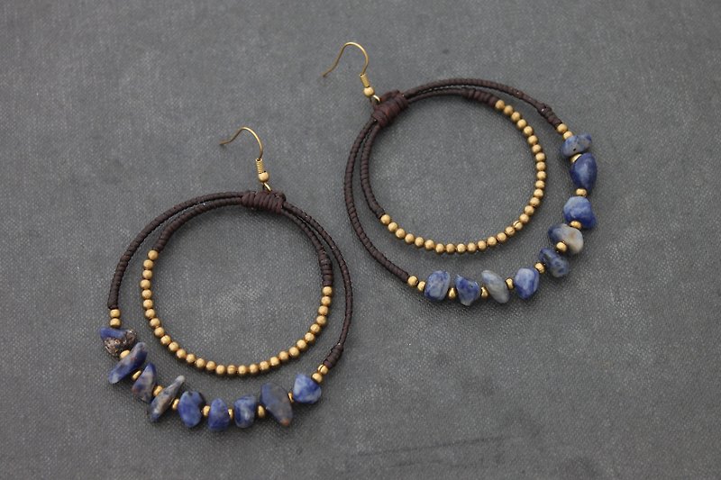 Lapis Lazuli Chandelier Stone Earrings  Raw Brass Hoop Dangle Earrings - ต่างหู - เครื่องประดับพลอย สีน้ำเงิน