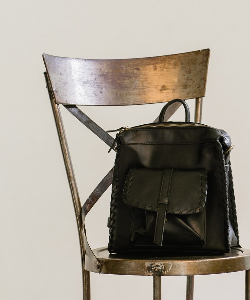 weave binding  small rectangle lerther  backpack-dull black - กระเป๋าเป้สะพายหลัง - หนังแท้ สีดำ
