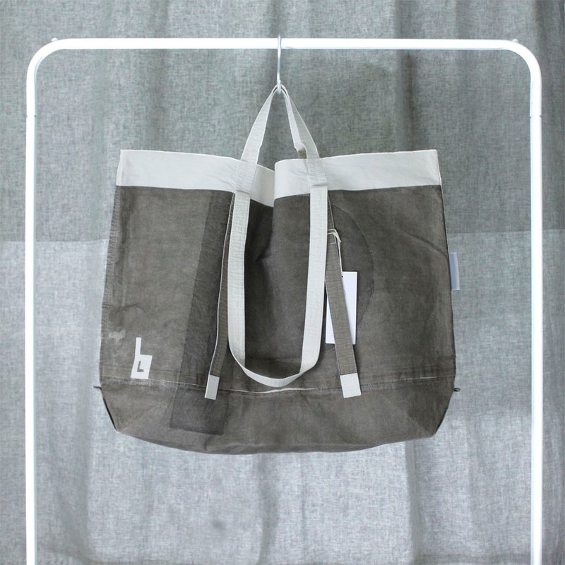 Canvas bag with black PH font pattern on black background-BT-PH/BK-001 - กระเป๋าถือ - ผ้าฝ้าย/ผ้าลินิน 