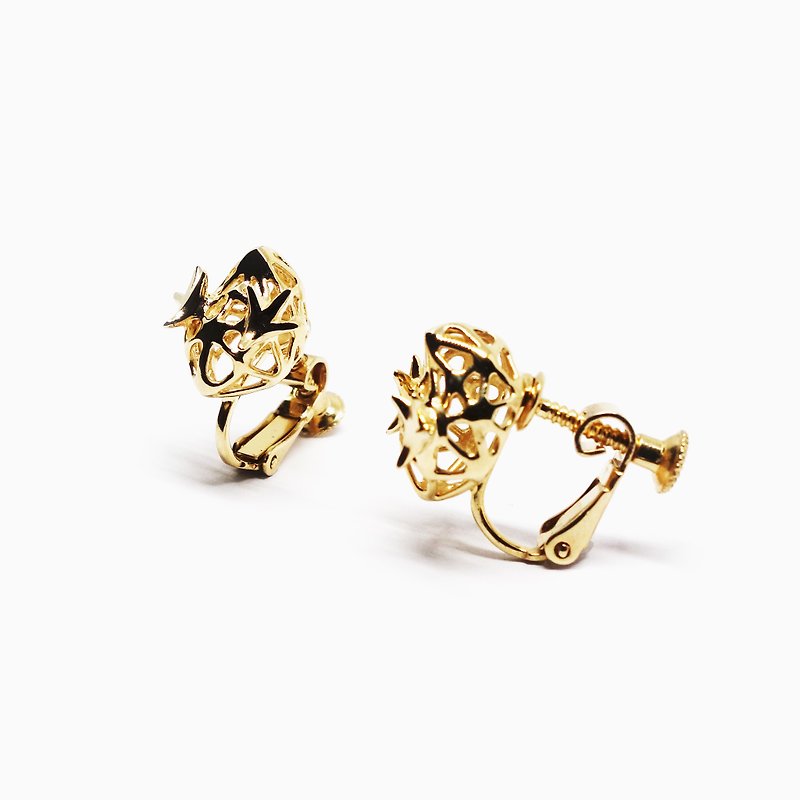 Golden little chick earring ~ear clip~K18GP SV925【Pio by Parakee】豆的小雞耳環 - ต่างหู - โลหะ สีทอง