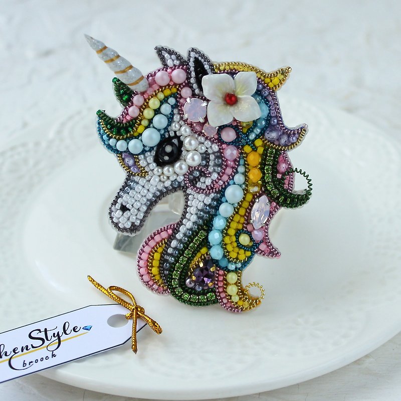 Beaded Unicorn Brooch. Embroidered Brooch. Kawaii Brooch - Brooches - Pearl Multicolor
