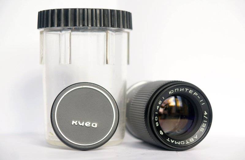 Jupiter-11 Automat 4/135 USSR lens for SLR Kiev 10 15 Arsenal box cap - 相機/拍立得/底片相機 - 其他材質 銀色