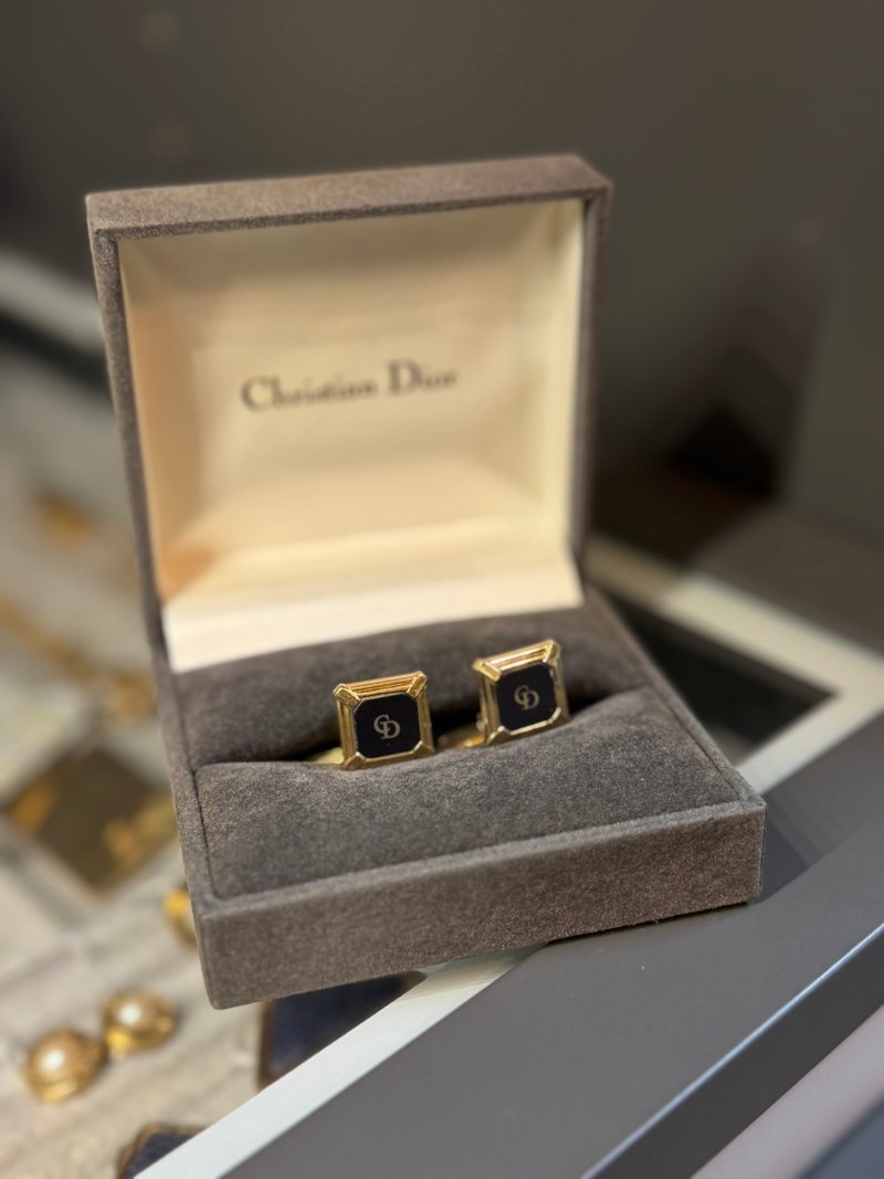 Second-hand brand Christian Dior square cufflinks suit accessories gift - กระดุมข้อมือ - โลหะ สีดำ