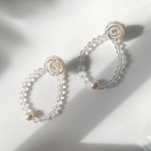 Bridal Secret Jewelry Rossy-珍珠貝玫瑰花配淡水珍珠925純銀耳環