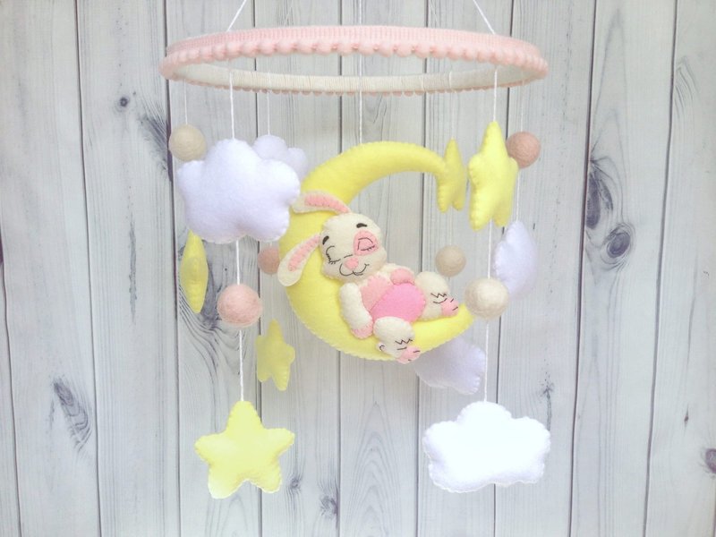 Bunny Baby Girl Mobile, Felt Rabbit Nursery Decor, Crib Mobile Hare, Star, Cloud - ของเล่นเด็ก - วัสดุอีโค สึชมพู