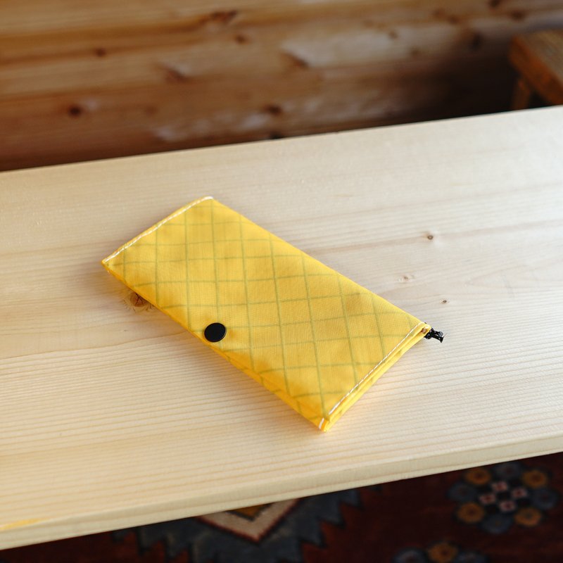Yellow・ぺたんこロングウォレット/アウトドア・キャンプ・登山・超軽量・薄い長財布・ミニ財布・防水・slowhike・LW-01 - 錢包/皮夾/長短夾 - 環保材質 黃色