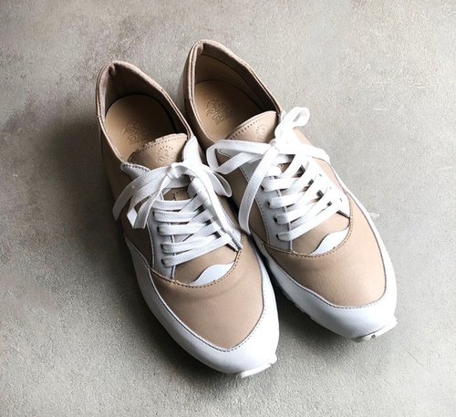 PINKO スタッズ付きベージュスニーカー 38 PINKO スタッズ付きベージュスニーカー 38 楽天市場】PINKO