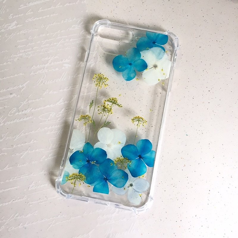 Lotus Lake - pressed flower phone case - เคส/ซองมือถือ - พืช/ดอกไม้ สีน้ำเงิน