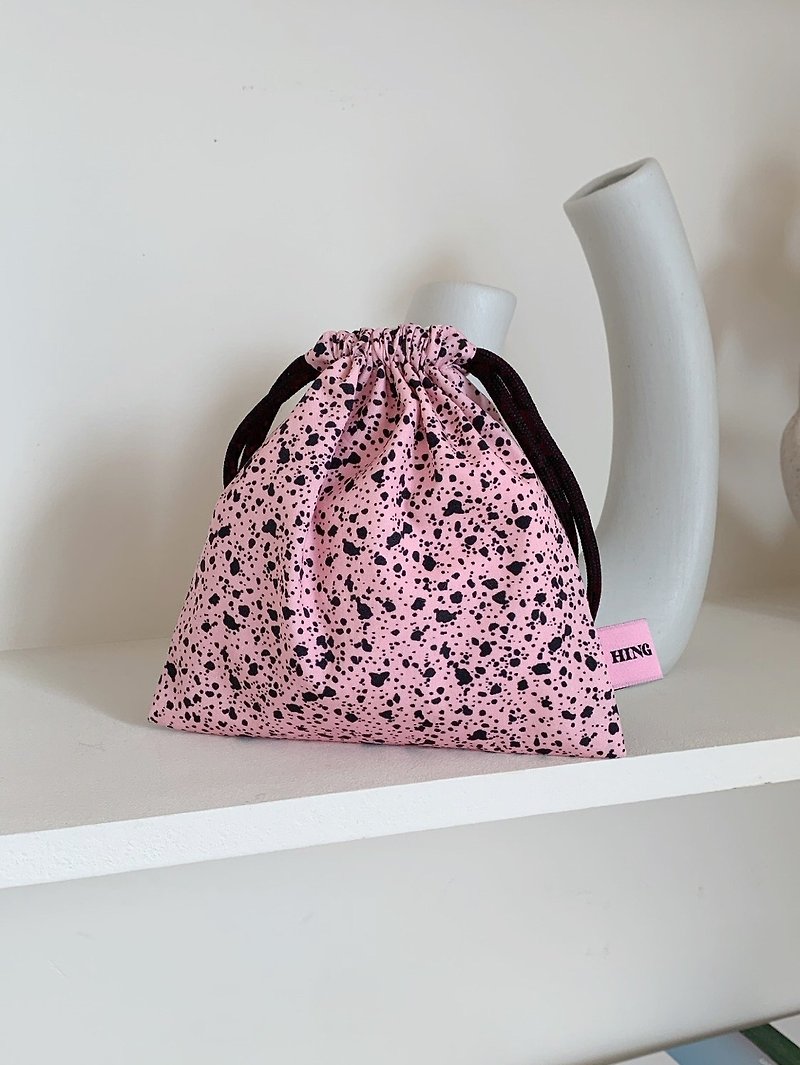 Cookie & Cream String Pouch(Pink) - 化妝袋/收納袋 - 棉．麻 粉紅色