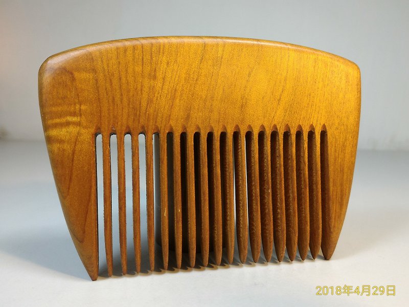 ~Old material new work~Taiwan Xiao Nanmu hand comb B - Makeup Brushes - Wood 