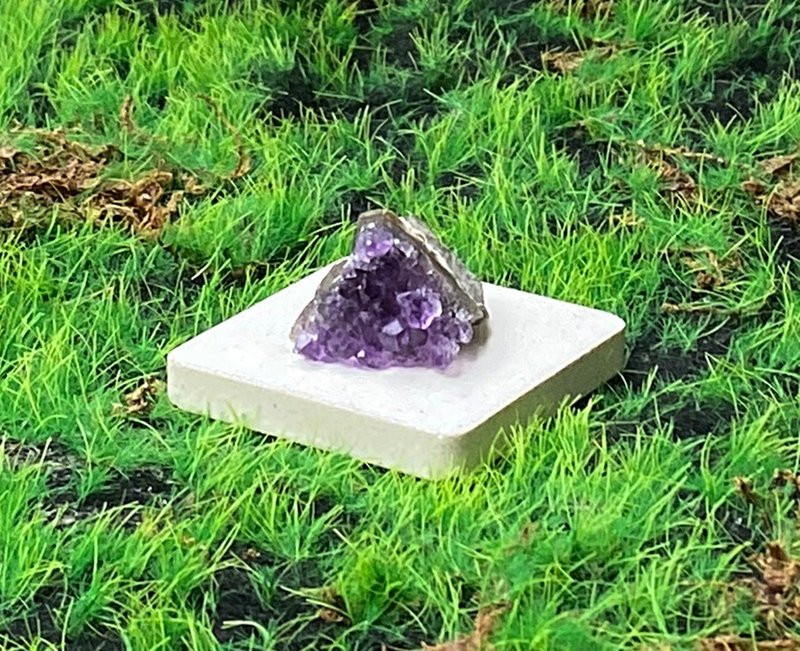 能量擺飾-天然原皮原礦山形紫晶簇 紫水晶 財運增智慧 快速出貨 - 擺飾/家飾品 - 水晶 紫色