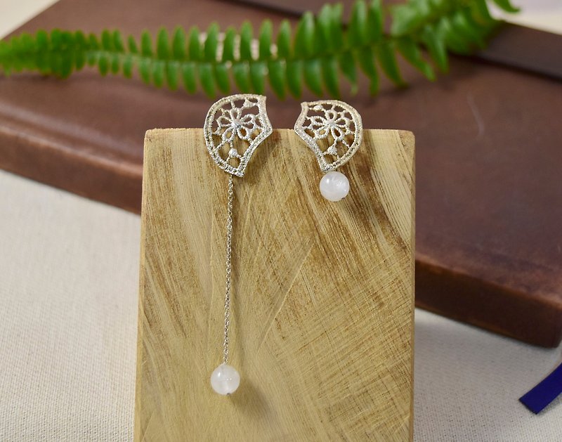 Lace moonstone earrings - Earrings & Clip-ons - Other Metals Silver