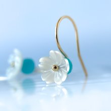 あつ様。新、すずらん色のピアス14kgf ふんわり鈴蘭のピアス 14kgf すずらん 花モチーフ フラワー