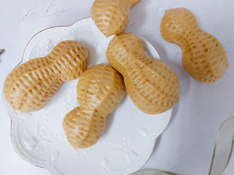 Cheerful happy hand-made peanut-shaped steamed bun - Bread - Fresh Ingredients 