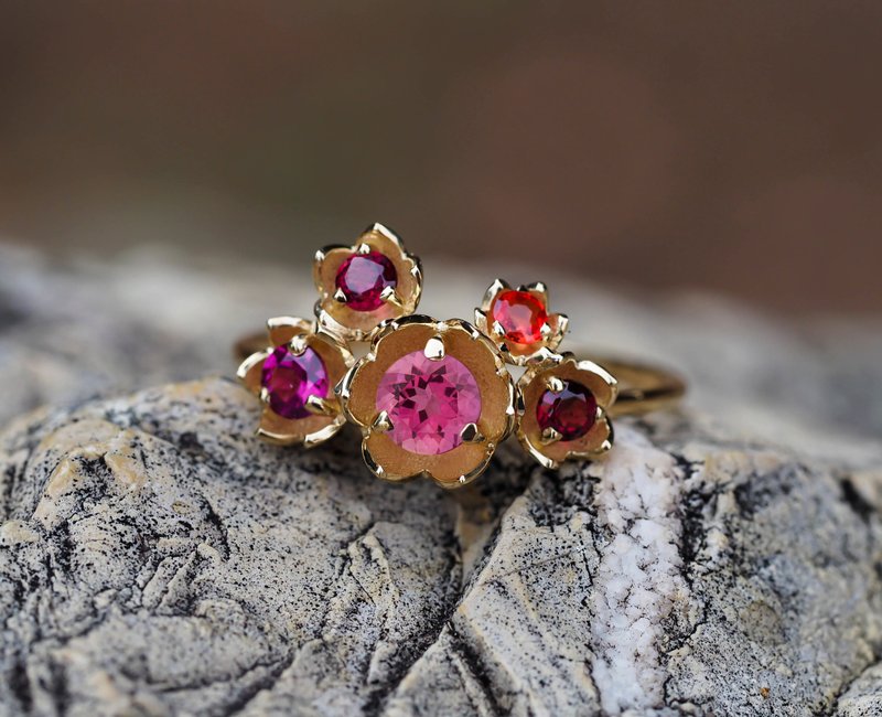 14k gold Blossom ring with ruby and diamond - 戒指 - 貴金屬 金色