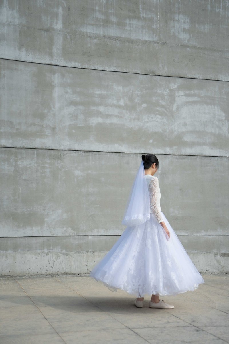 聚酯纖維 裙子/長裙 白色 - 樣衣版【 法式蕾絲多層飄逸紗裙】-公證結婚、前男友婚禮穿搭