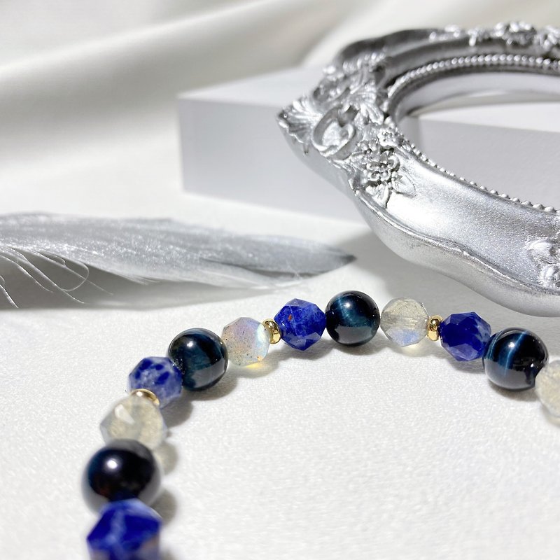 Gray and Blue Style | Blue Stone Labradorite Blue Stone Bracelet - สร้อยข้อมือ - คริสตัล สีน้ำเงิน