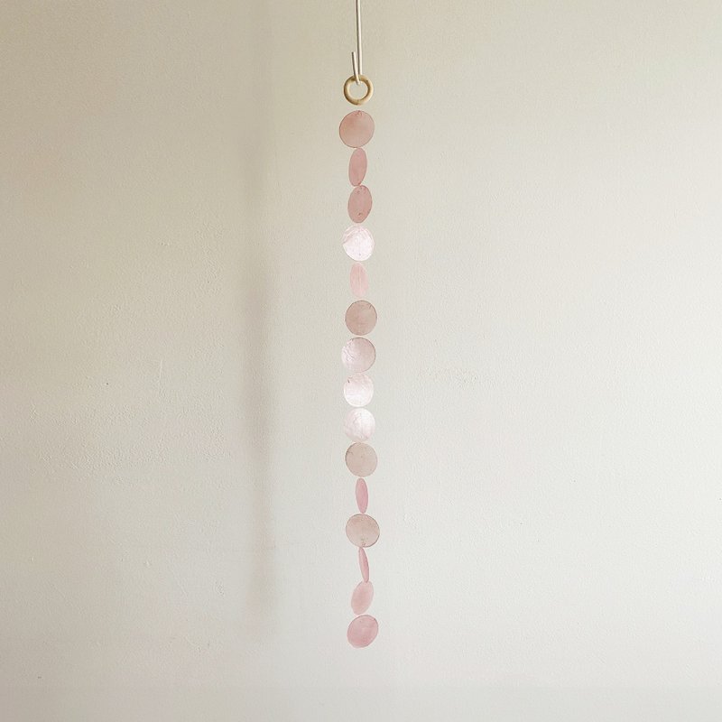 DIY-KIT|Helsinki Flower Shop-Pink-Circle-Curtain|Shell Wind Chime Mobile|#0-492 - อื่นๆ - เปลือกหอย สึชมพู