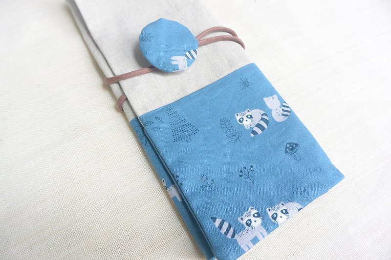 Handmade pencil pouch - Raccoon - กล่องดินสอ/ถุงดินสอ - ผ้าฝ้าย/ผ้าลินิน สีน้ำเงิน