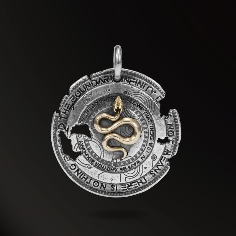 Horned Snake Shield 925 Silver Pendant Snake Men Pendant Retro Design Amulet - สร้อยคอ - เงิน สีเงิน