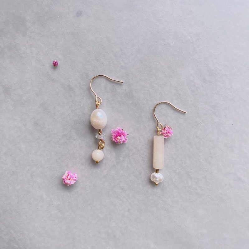 14K gold-packed pearl pink aventurine earrings_Innocence 14KGF earrings - Earrings & Clip-ons - Pearl White