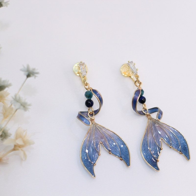 Sapphire Tear | Sapphire Tear - Earrings & Clip-ons - Resin Blue