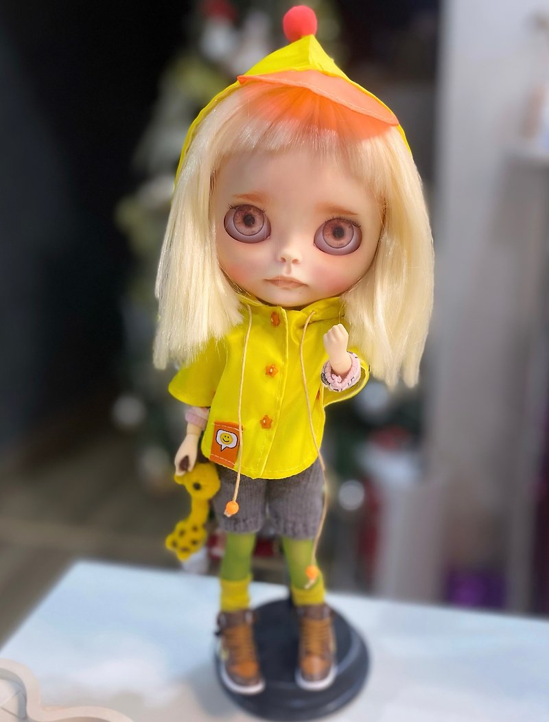Custom Blythe Doll Ooak Blythe - ตุ๊กตา - พลาสติก สีเหลือง