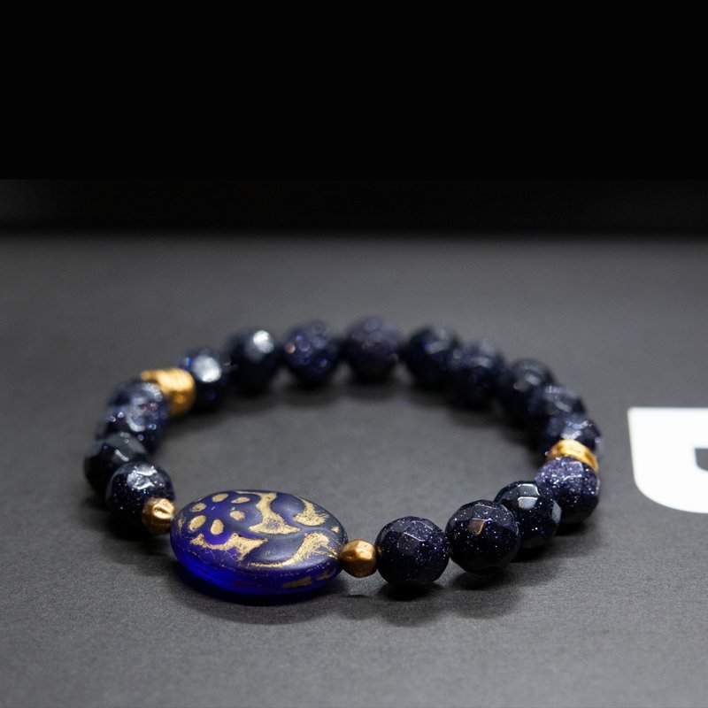 【The Medici】สร้อยข้อมือบลูแซนด์สโตนเจียระไน - สร้อยข้อมือ - คริสตัล 