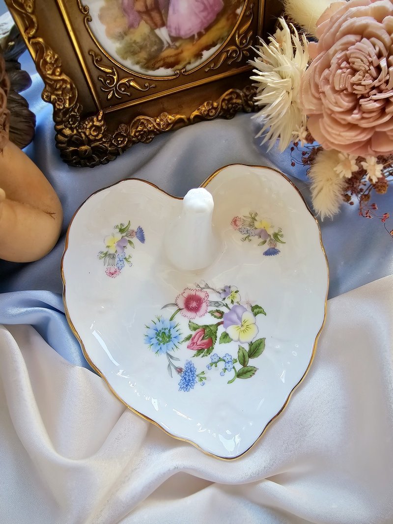 英國AYNSLEY心型花卉戒指盤飾品盤瓷器擺飾/美國西洋古董飾品 - 擺飾/家飾品 - 瓷 