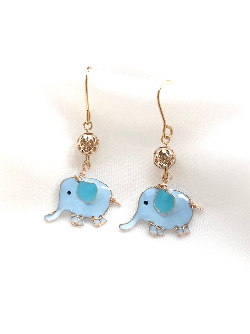 Hand painted blue elephant earrings - ต่างหู - โลหะ สีน้ำเงิน