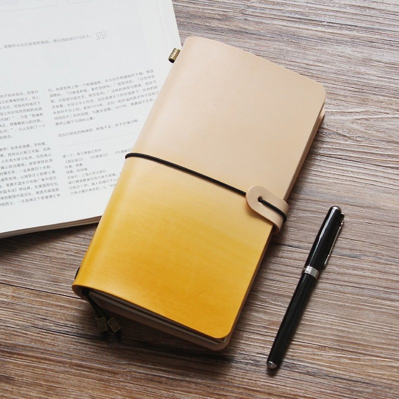 Leave white yellow tea gradient leather work pocket leather travel notebook leather log book customization - สมุดบันทึก/สมุดปฏิทิน - หนังแท้ สีเหลือง