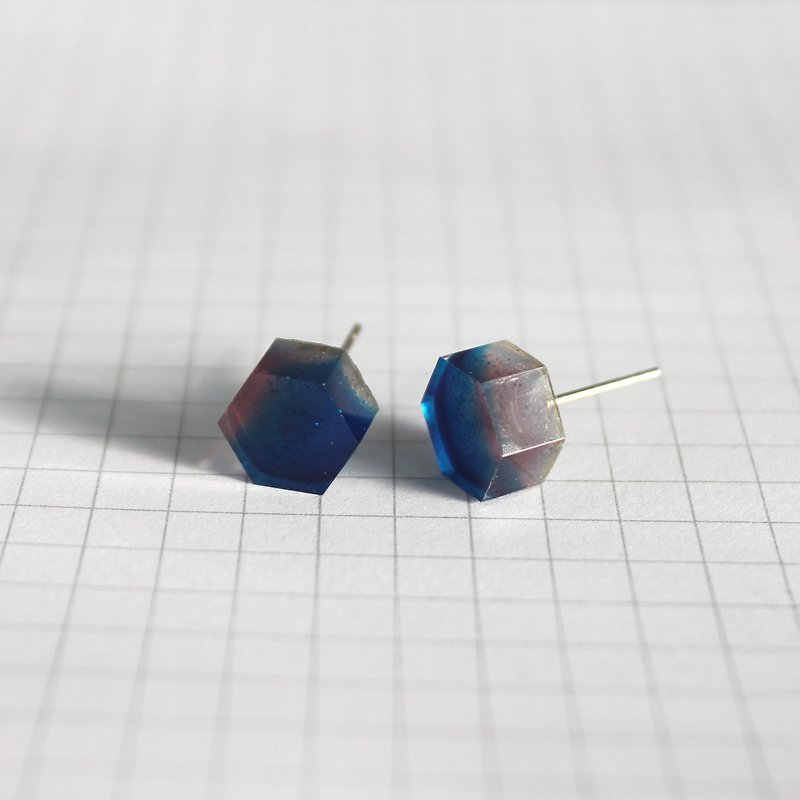 Resin Earrings / 632 / Wizard Motor - Single Stud - Earrings & Clip-ons - Plastic Blue