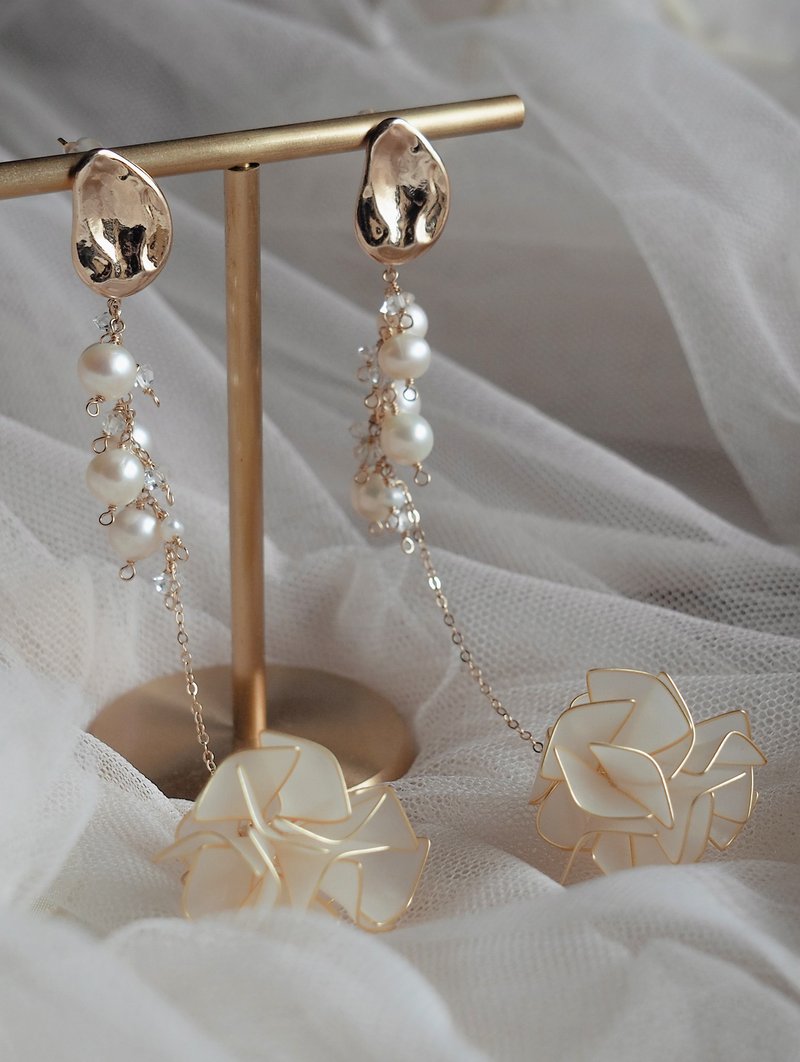 高塔夫人 - 樹脂耳環 / 耳夾 - 耳環/耳夾/耳骨夾 - 樹脂 金色