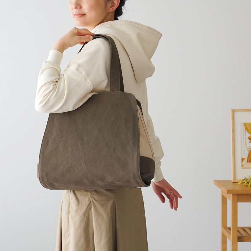 Montblanc / Khaki x Ivory [Made to order] Trocco canvas bag - Handbags & Totes - Cotton & Hemp Green