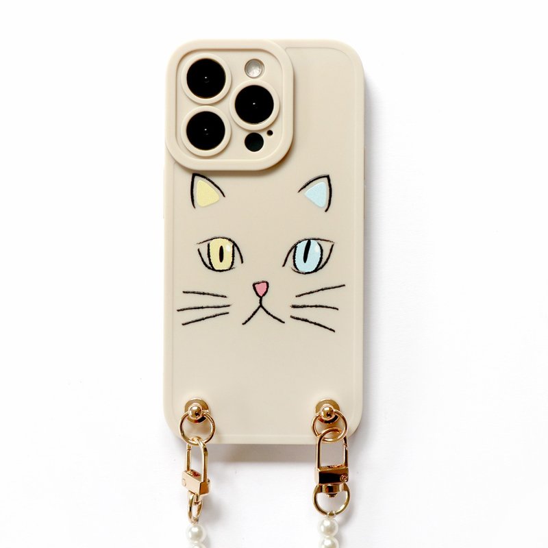 iPhone15/14/13/12 French little milk cat Xiaoxiang pearl chain mobile phone case (with chain) - เคส/ซองมือถือ - พลาสติก สีกากี