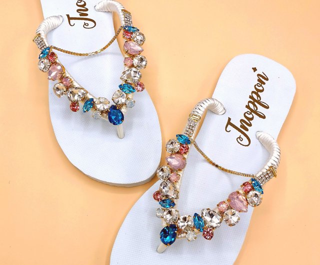 Women's 3cm Thick Bottom Flip Flops-Top Jewelry Craft Rhinestones-Flower  Peach Diamond White Chain Pink Gold - Shop QWQ SLIPPERS Slippers - Pinkoi