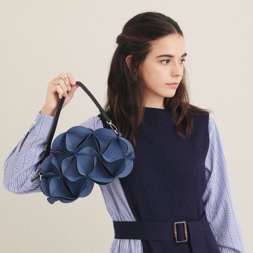 【ELEMOOD 】ブロッサム ピンク　ウエストバッグ　ポシェット 2WAY ELEMOOD 】ブロッサム ピンク ウエストバッグ ポシェット 2WAY