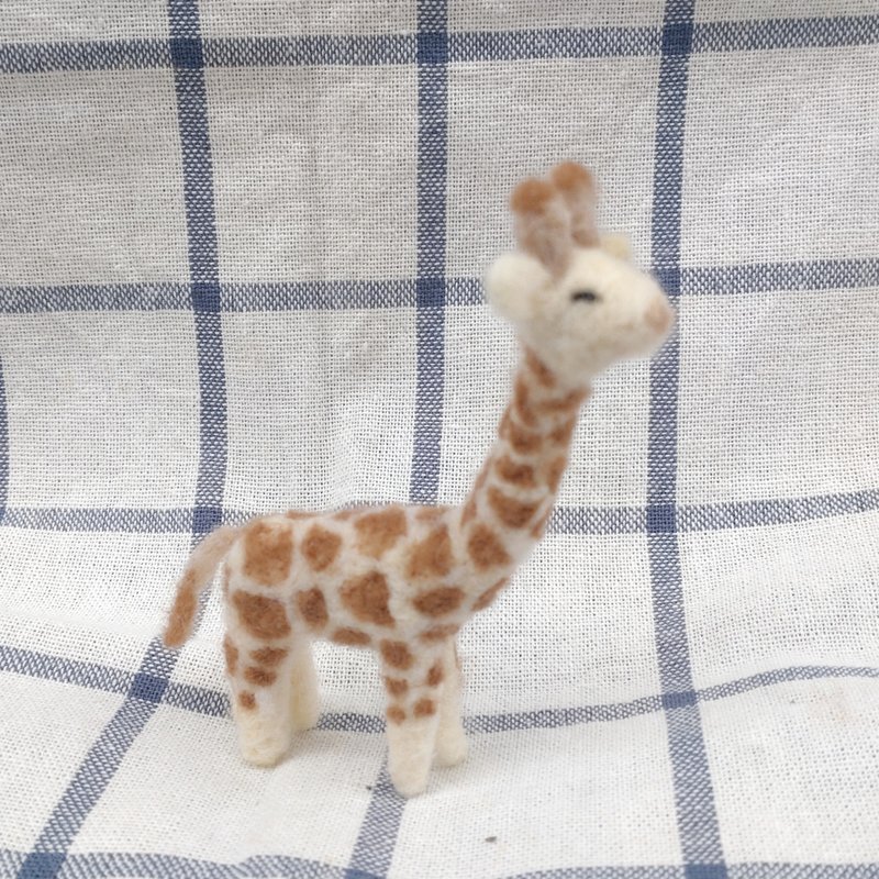 Needle Felt Animal GIraffe Keyring - พวงกุญแจ - ขนแกะ สีเหลือง