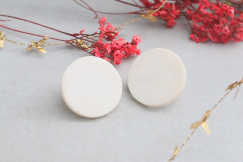 Clear white jade natural stone earring clip - Earrings & Clip-ons - Gemstone White