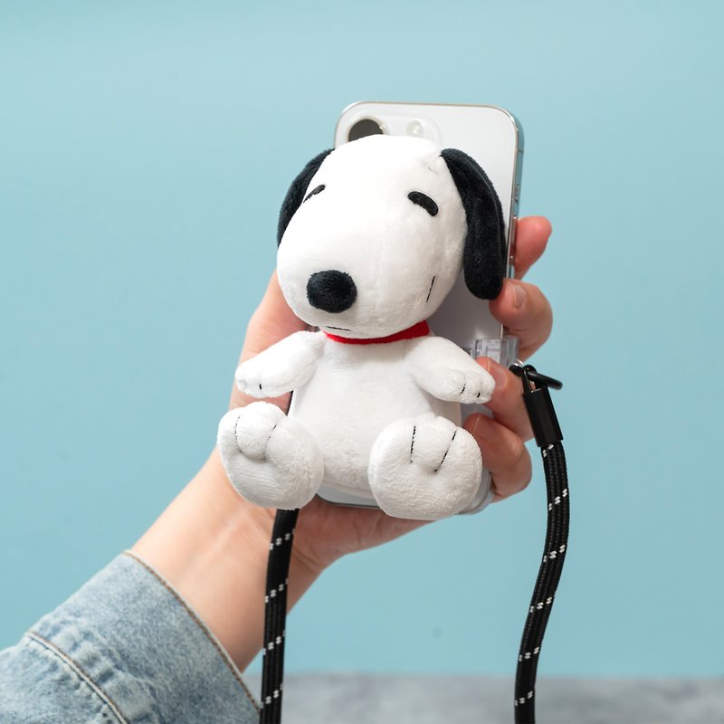 Green and friendly【Pinkoi exclusive】Snoopy plush doll mobile phone clip (including environmental protection bag) - Phone Accessories - Other Materials White