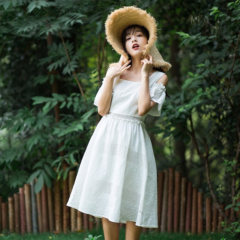 安妮陳2018夏裝新款女士T型領露肩連身裙洋裝 - 連身裙 - 棉．麻 白色
