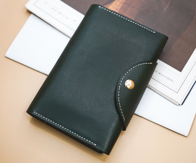 Large-capacity genuine leather passport holder with multiple